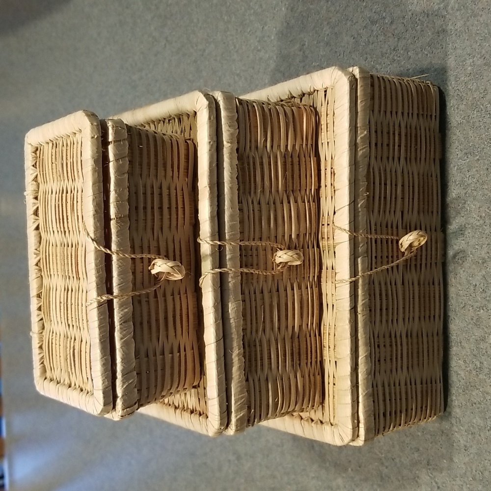 Set of 3 woven gift boxes NWT